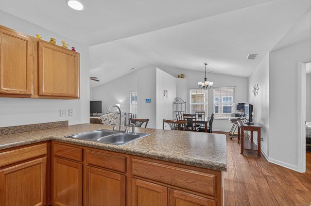 6888 Meadow View Lane, Merrillville, IN 46410