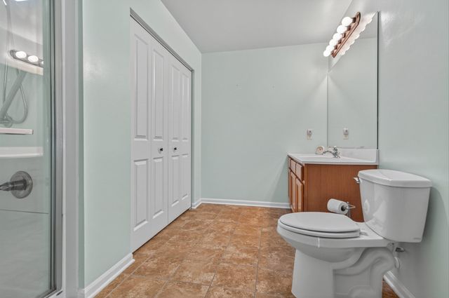 6888 Meadow View Lane, Merrillville, IN 46410