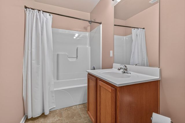 6888 Meadow View Lane, Merrillville, IN 46410