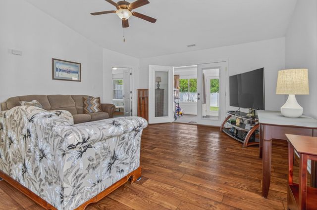 6888 Meadow View Lane, Merrillville, IN 46410