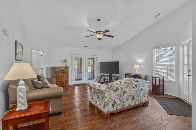 6888 Meadow View Lane, Merrillville, IN 46410