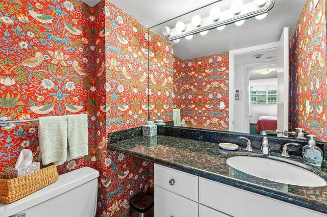 3540 S Ocean Boulevard 601, South Palm Beach, FL 33480