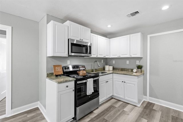 15124 N 19TH STREET, Lutz, FL 33549