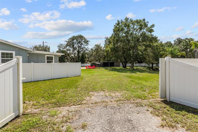 15124 N 19TH STREET, Lutz, FL 33549