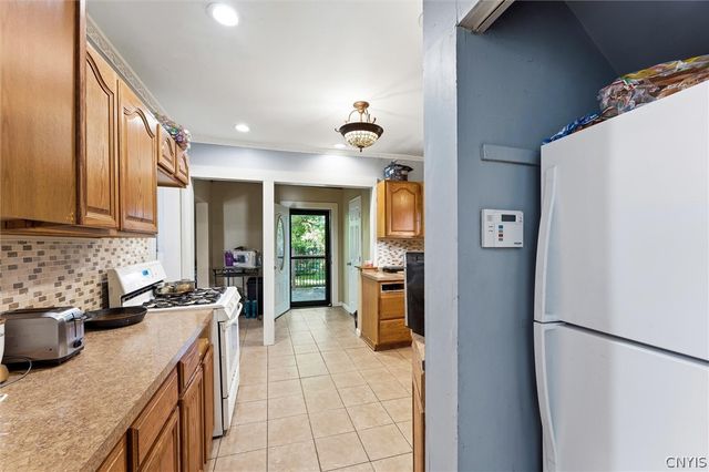 122 Cortland Place, Syracuse, NY 13207