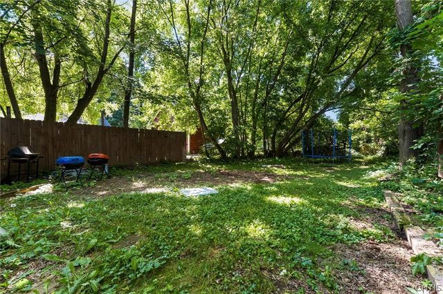 122 Cortland Place, Syracuse, NY 13207