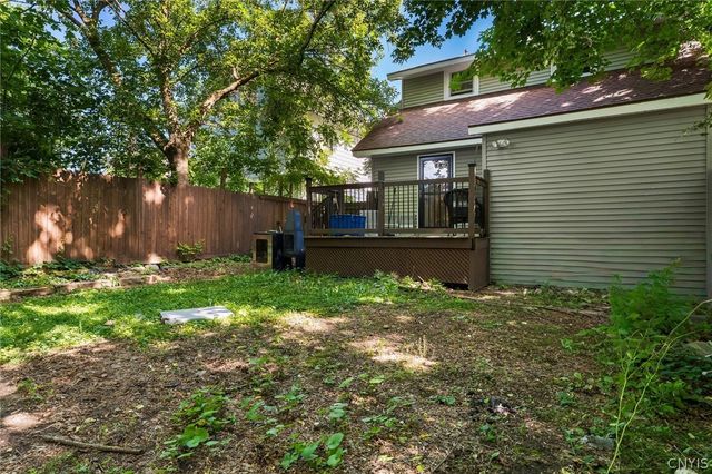 122 Cortland Place, Syracuse, NY 13207