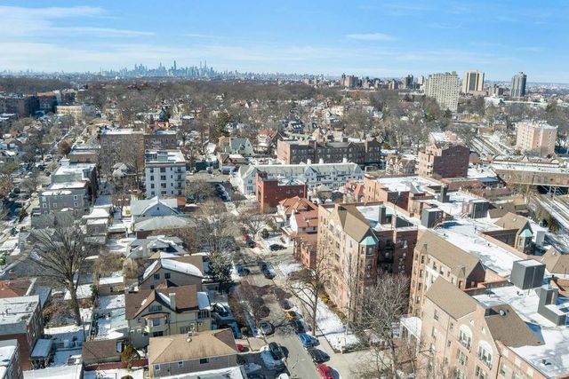 8451 Beverly Rd Apt 1A, New York City, NY 11415