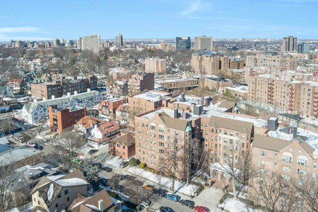 8451 Beverly Rd Apt 1A, New York City, NY 11415