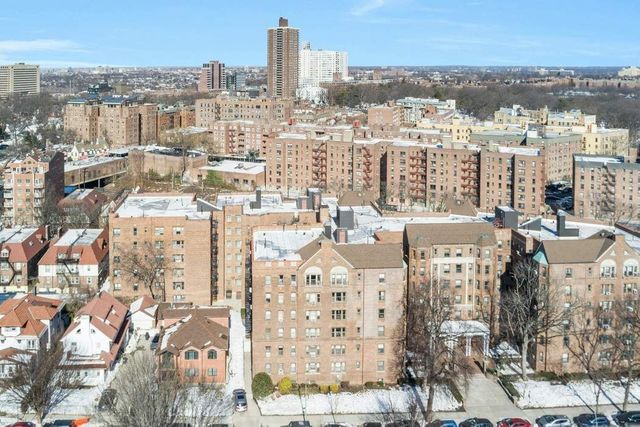 8451 Beverly Rd Apt 1A, New York City, NY 11415