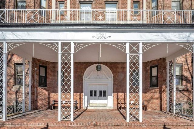 8451 Beverly Rd Apt 1A, New York City, NY 11415