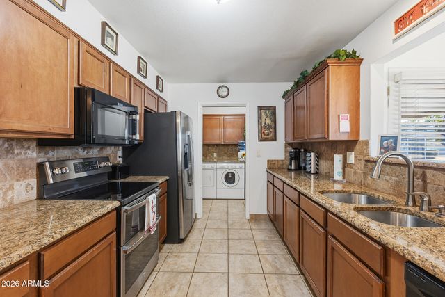 9913 W SPRUCE Drive, Sun City, AZ 85351