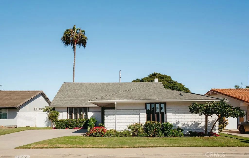 21072 Amberwick, Huntington Beach, CA 92646