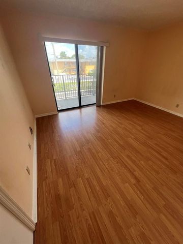 960 NW 45th Street B-6, Deerfield Beach, FL 33064