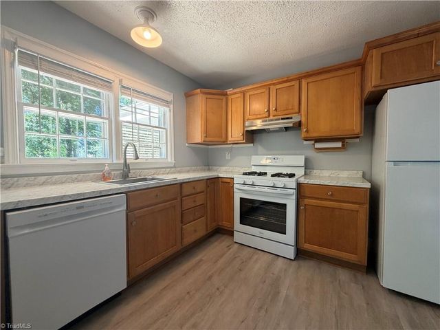 2305 Pisgah Church Road, Greensboro, NC 27455