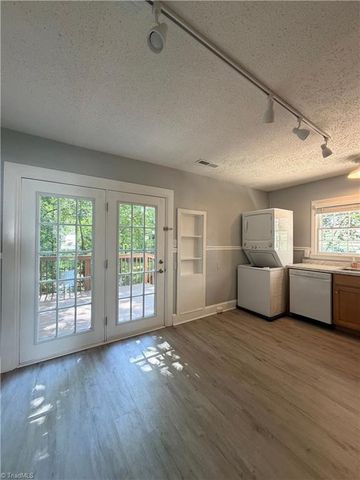 2305 Pisgah Church Road, Greensboro, NC 27455