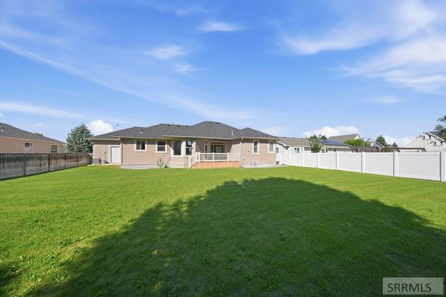 299 La Costa Drive, Idaho Falls, ID 83401