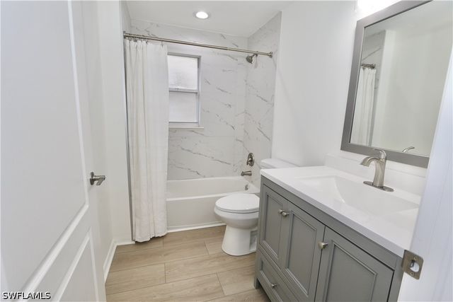 8196 Ibis Cove CIR B210, Naples, FL 34119