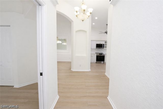 8196 Ibis Cove CIR B210, Naples, FL 34119