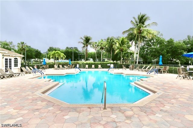 8196 Ibis Cove CIR B210, Naples, FL 34119