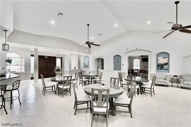 8196 Ibis Cove CIR B210, Naples, FL 34119