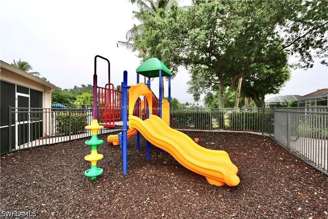 8196 Ibis Cove CIR B210, Naples, FL 34119