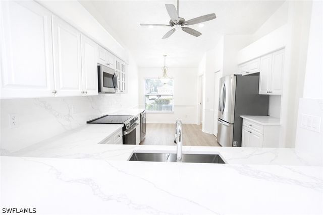 8196 Ibis Cove CIR B210, Naples, FL 34119