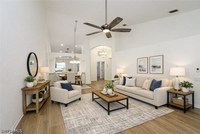 8196 Ibis Cove CIR B210, Naples, FL 34119