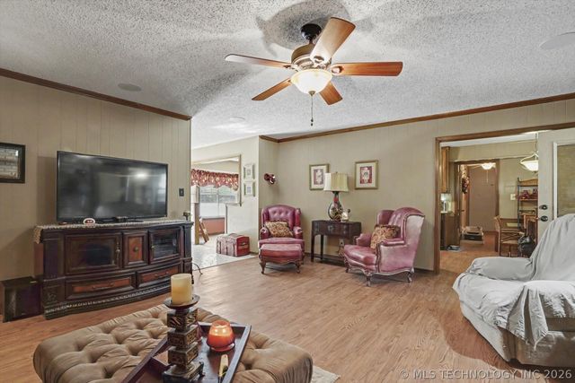 13576 S 275th East Avenue, Coweta, OK 74429