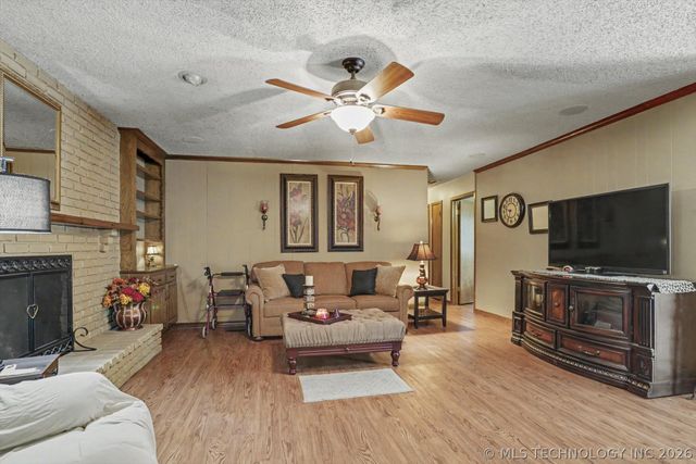 13576 S 275th East Avenue, Coweta, OK 74429