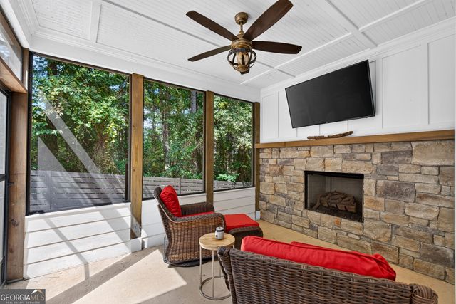 1058 Amarose Lane NE, Marietta, GA 30066