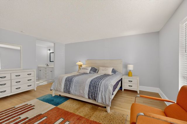 5939 Copperwood Lane 1153, Dallas, TX 75248