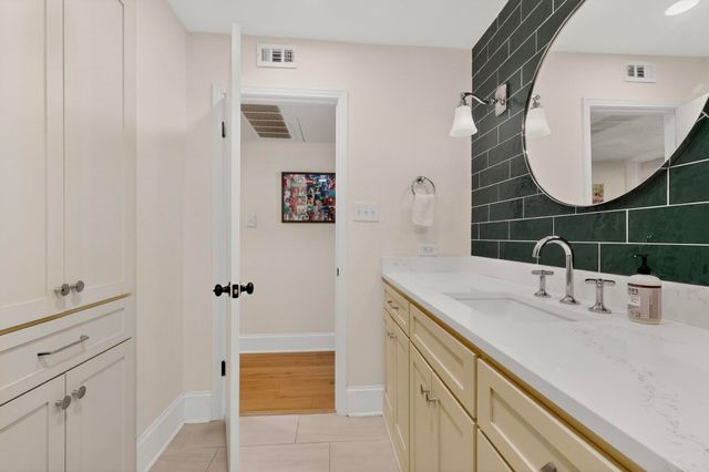5939 Copperwood Lane 1153, Dallas, TX 75248