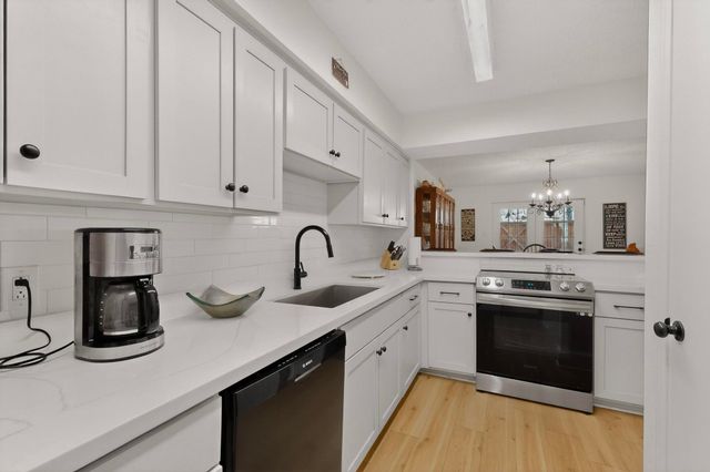 5939 Copperwood Lane 1153, Dallas, TX 75248