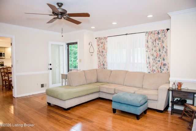 12036 Running Creek Rd, Douglass Hills, KY 40243
