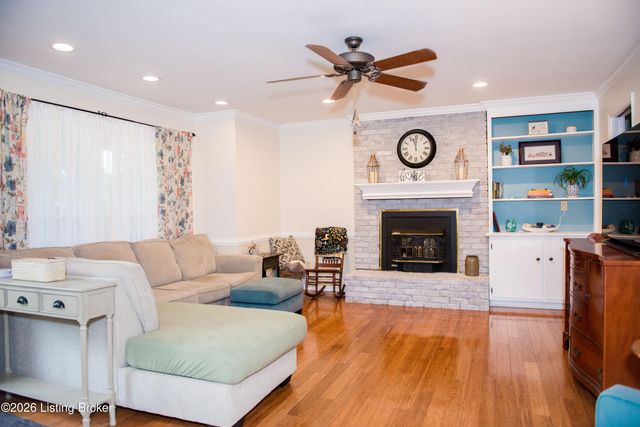 12036 Running Creek Rd, Douglass Hills, KY 40243
