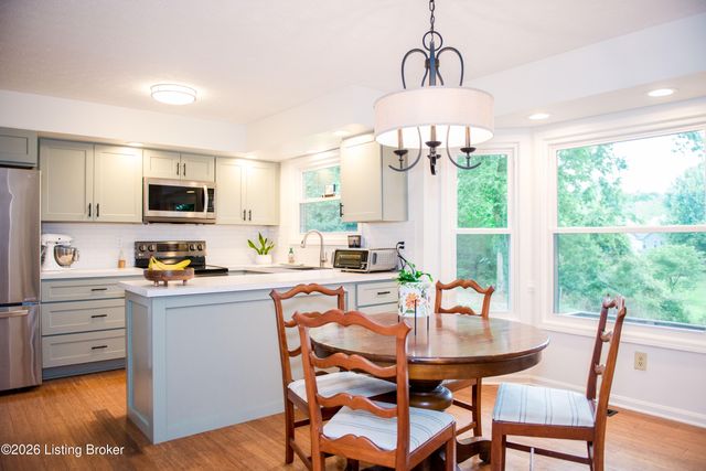 12036 Running Creek Rd, Douglass Hills, KY 40243