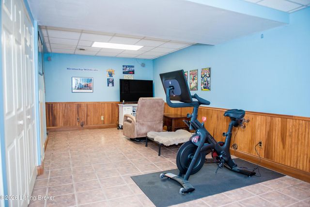 12036 Running Creek Rd, Douglass Hills, KY 40243