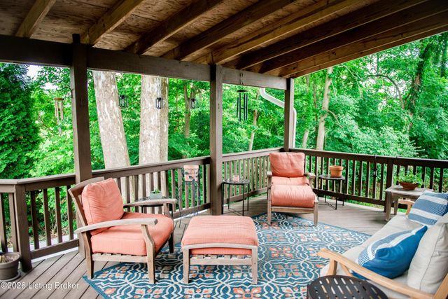 12036 Running Creek Rd, Douglass Hills, KY 40243