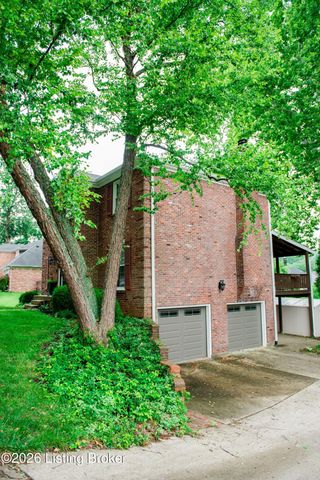 12036 Running Creek Rd, Douglass Hills, KY 40243