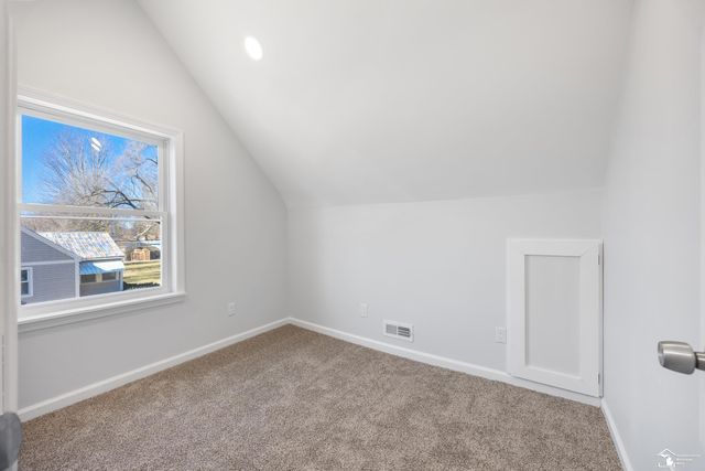 533 Center Street, Carleton, MI 48117