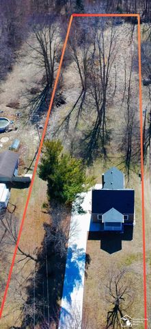 533 Center Street, Carleton, MI 48117