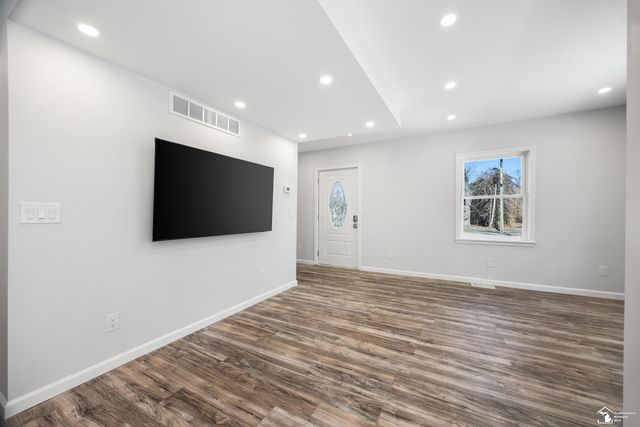 533 Center Street, Carleton, MI 48117