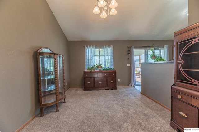 10902 Potter Street, Omaha, NE 68142