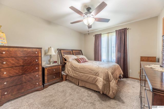 10902 Potter Street, Omaha, NE 68142