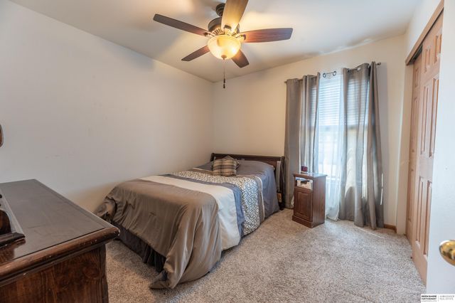 10902 Potter Street, Omaha, NE 68142
