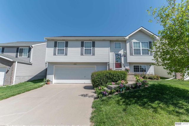 10902 Potter Street, Omaha, NE 68142