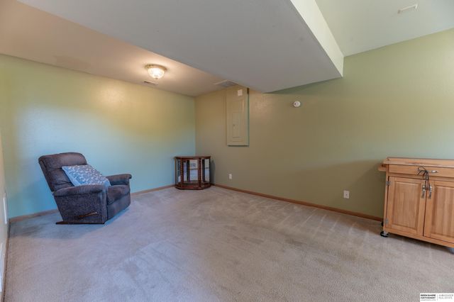 10902 Potter Street, Omaha, NE 68142