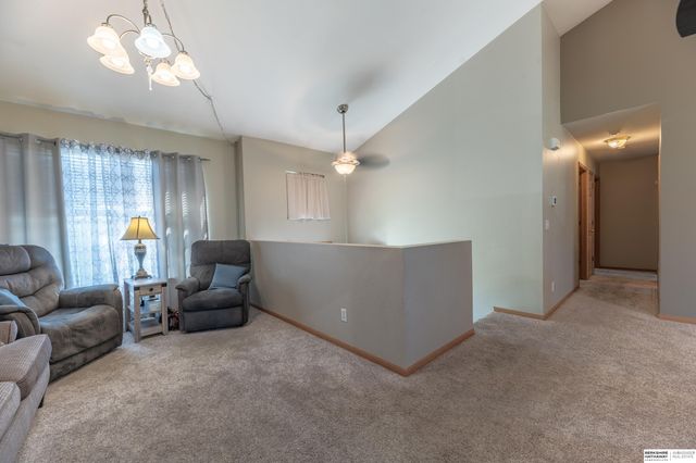10902 Potter Street, Omaha, NE 68142