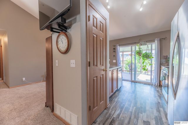 10902 Potter Street, Omaha, NE 68142